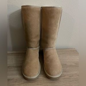 Women’s Ugg Tall Boots - Beige